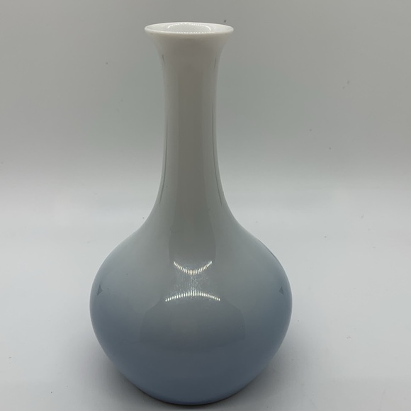 Bing & Grondahl Kjobenhavn Denmark LILY OF THE VALLEY bud vase - Picture 3 of 7